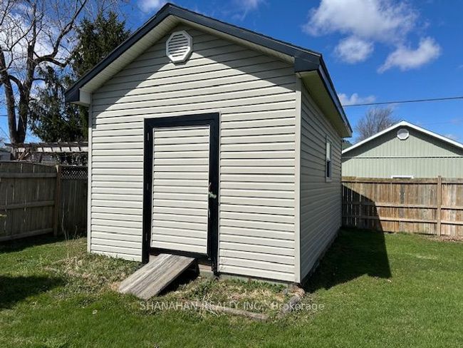 577 Erie Street, House other with 3 bedrooms, 2 bathrooms and 3 parking in Warwick ON | Image 17