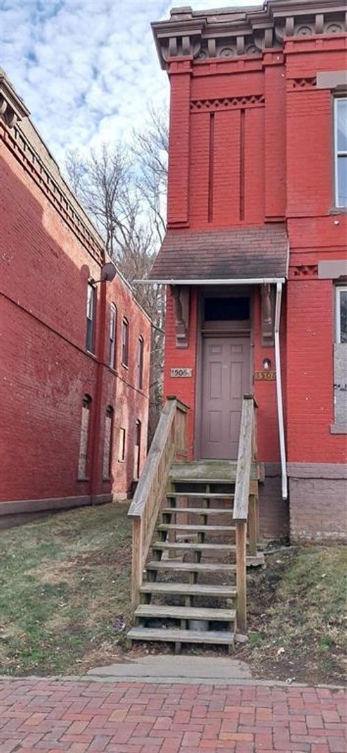 1506-1506 Jules St, Saint Joseph, MO, 64501-2427 | Card Image