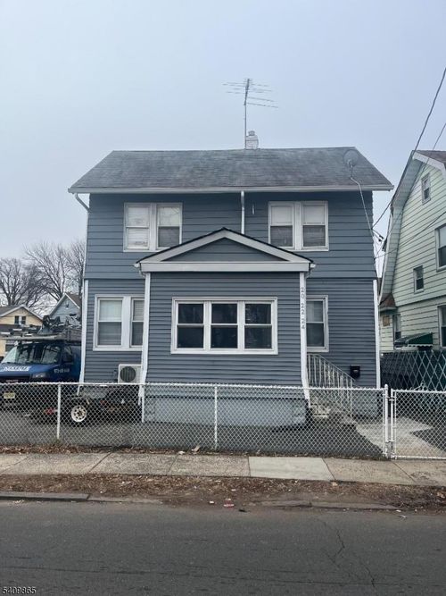 20 Mount Vernon Ave, Irvington, NJ, 07111-3006 | Card Image