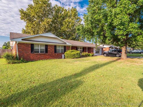 806 Lampton Ln, McAlester, OK, 74501-7030 | Card Image