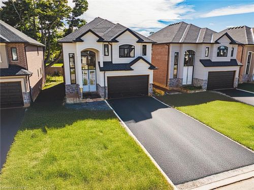 56 Cesar Pl, Ancaster, ON, L9G0G3 | Card Image