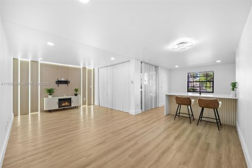 5-3545 Magellan Cir, Aventura, FL, 33180-3719 | Card Image