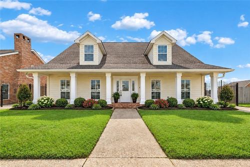 2905 Debouchel Blvd, Meraux, LA, 70075-2226 | Card Image