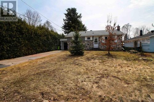 39 Lawson Ave, Sault Ste Marie, ON, P6B4E8 | Card Image