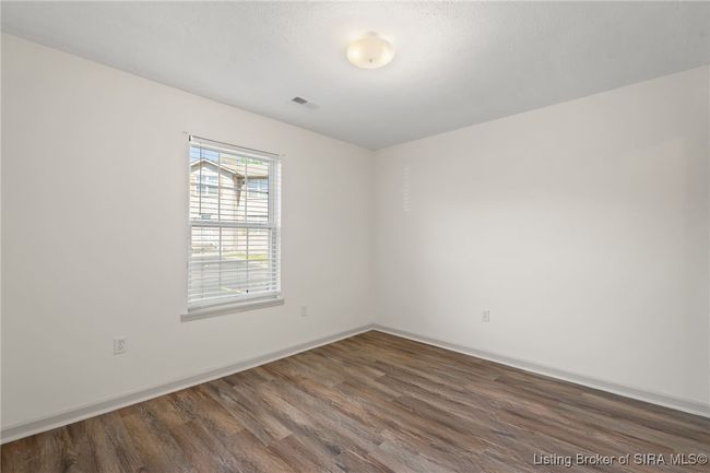 207 Colonial Club Dr, Condo with 2 bedrooms, 2 bathrooms and null parking in New Albany IN | Image 24