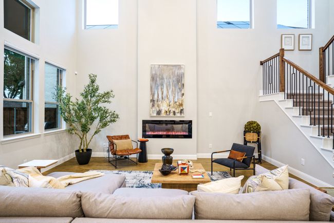 High ceilings and fireplace for those cozy nights | Image 5