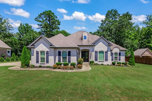 557 Crown Dr, Fulton, MS, 38843-6054 | Card Image