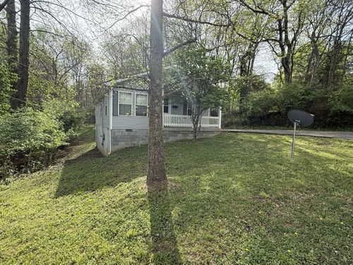 1007 Walnut Dr, Clarksville, TN, 37040-3988 | Card Image