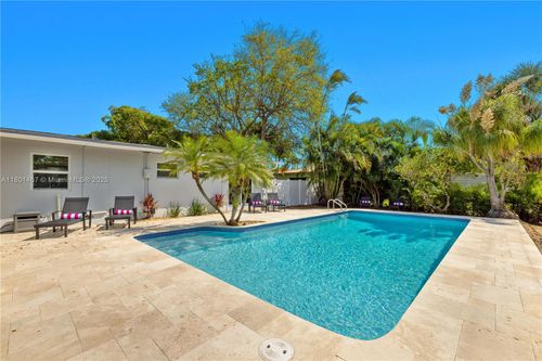 2225 Nw 3rd Ave, Wilton Manors, FL, 33311-3864 | Card Image