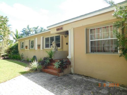 6608 Sw 65th St, South Miami, FL, 33143-3216 | Card Image