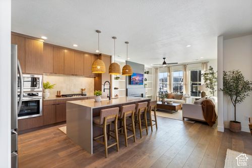 300-7228 S Nightshade Way, West Jordan, UT, 84081-3005 | Card Image