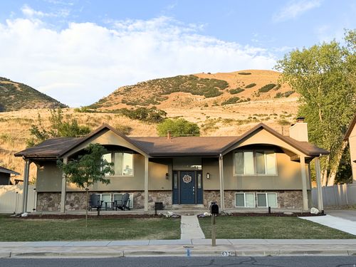 637 S 850 E, Centerville, UT, 84014-2421 | Card Image