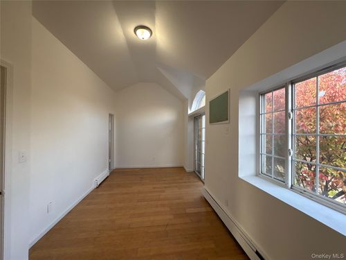 9082 180th Street, New York, NY, 11432 | Card Image