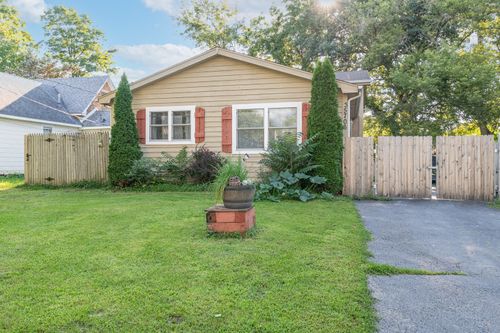35706 N Laurel Ave, Ingleside, IL, 60041-9130 | Card Image