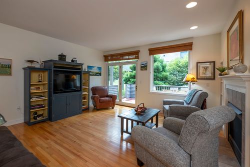 a-101 Catamount Rd, Quechee, VT, 05059-3025 | Card Image