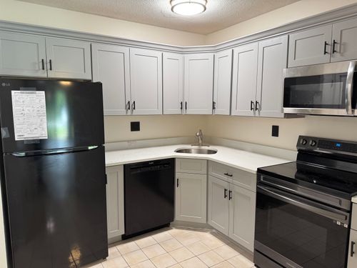 apt-8-121 Cluff Crossing Rd, Salem, NH, 03079-5318 | Card Image