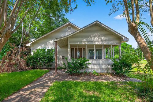1707 N San Jacinto St, Liberty, TX, 77575-4260 | Card Image