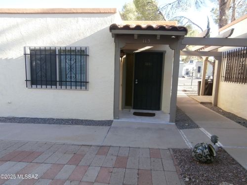 115 W Calle Del Ano, Green Valley, AZ, 85614-1979 | Card Image