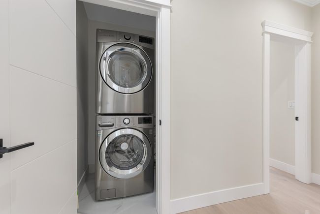 212 Blackman St, House other with 6 bedrooms, 5 bathrooms and 5 parking in New Westminster BC | Image 30