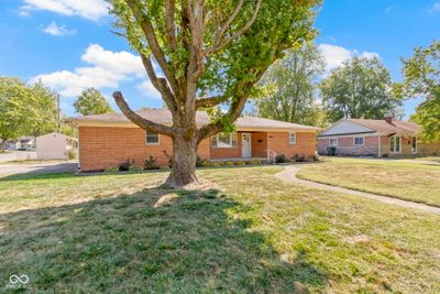 223 Garfield Drive, House other with 3 bedrooms, 2 bathrooms and null parking in Greenfield IN | Image 2