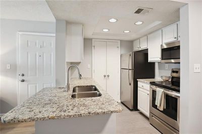 1018 Chastain Park Court Ne, Condo with 1 bedrooms, 1 bathrooms and 1 parking in Atlanta GA | Image 3