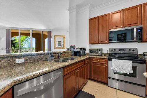 apt-610-3001 Ne 185th St, Aventura, FL, 33180-3346 | Card Image