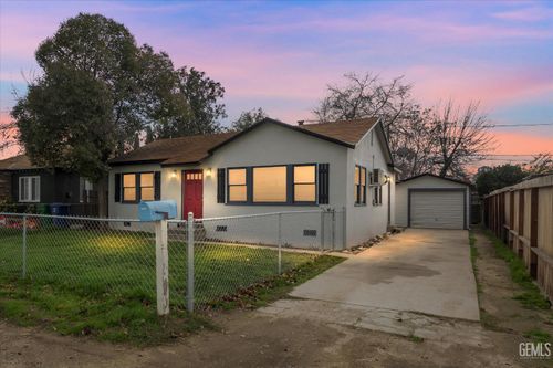 711 Huskey Dr, Bakersfield, CA, 93308-4605 | Card Image