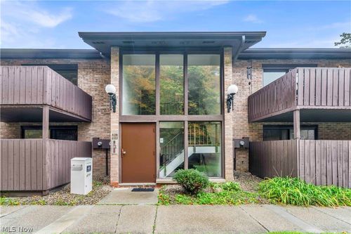 d55-6850 Carriage Hill Drive, Brecksville, OH, 44141 | Card Image