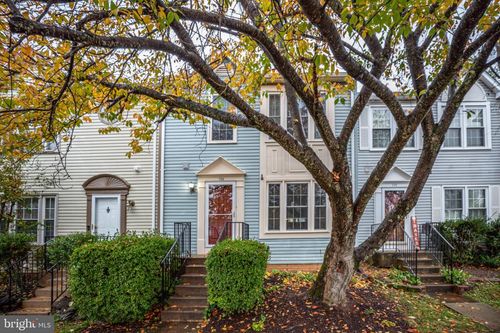 729 Acorn Ct, WARRENTON, VA, 20186-2108 | Card Image