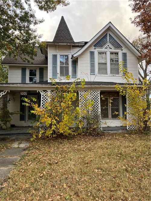 300 S Water St, Maysville, MO, 64469-9028 | Card Image