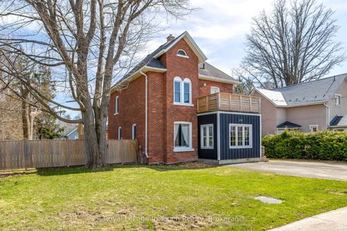13 Stone St, Elmvale, ON, L0L1P0 | Card Image