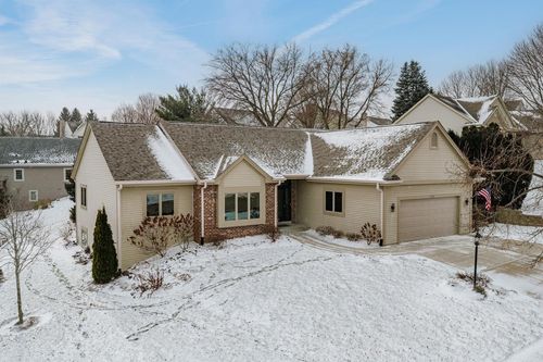 2707 Fox Hill Drive, Waukesha, WI, 53189 | Card Image