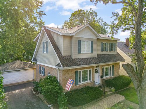 1115 N Main St, Wheaton, IL, 60187-3523 | Card Image