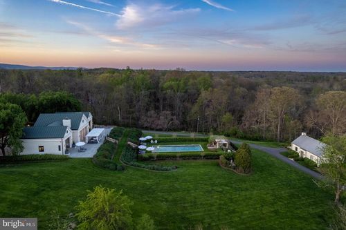 1388 Crenshaw Rd, UPPERVILLE, VA, 20184-1801 | Card Image