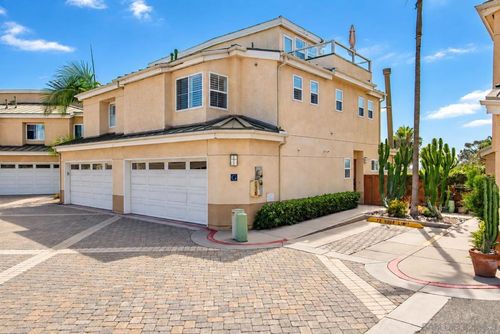 g-555 Eaton St, Oceanside, CA, 92054-6572 | Card Image