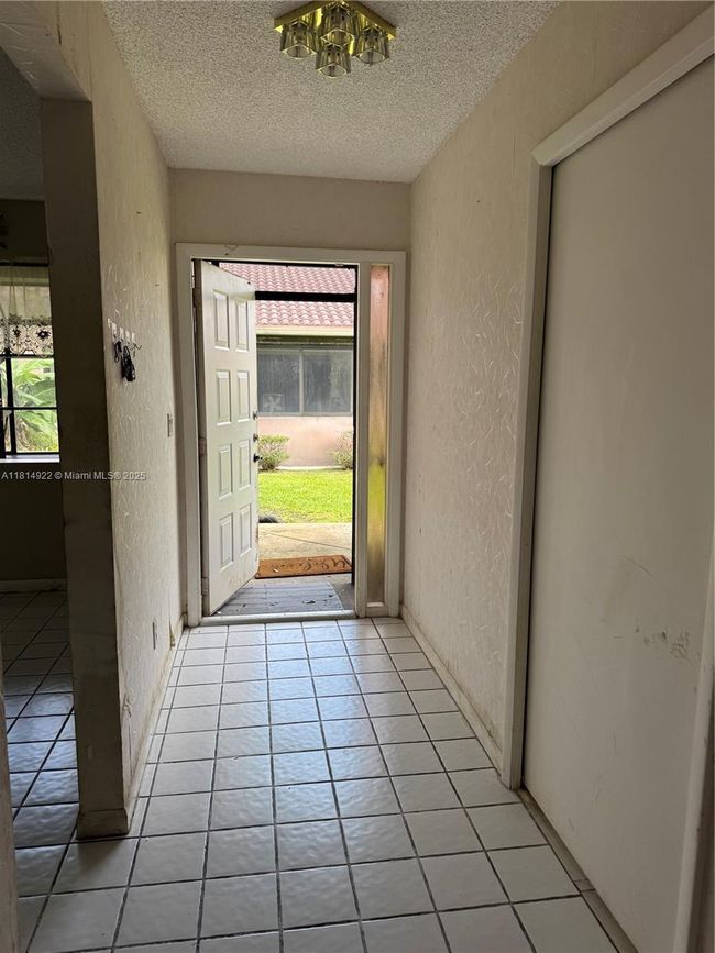 3313 Inverrary Blvd W, Townhouse with 3 bedrooms, 2 bathrooms and null parking in Lauderhill FL | Image 15