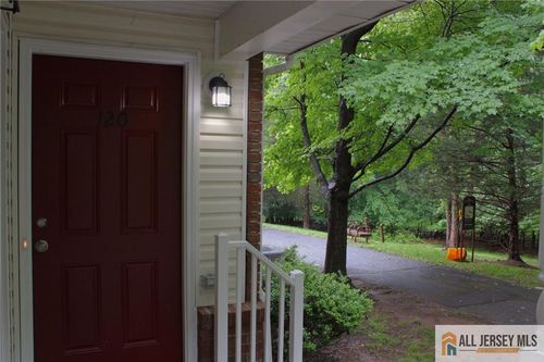 120-120 Forest Dr, Piscataway, NJ, 08854-2273 | Card Image