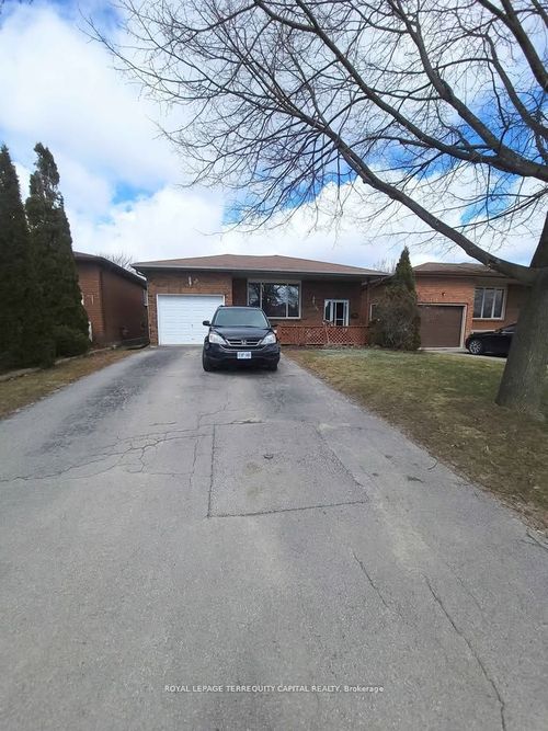 lower-98 Buchanan St, Barrie, ON, L4M6B6 | Card Image