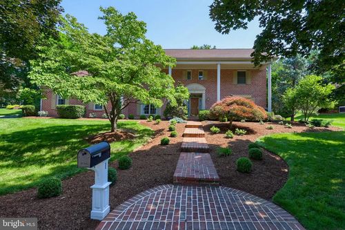 1 Vireo Dr, WYOMISSING, PA, 19610-2829 | Card Image