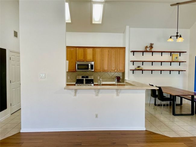 Light and open feeling spaces | Image 17