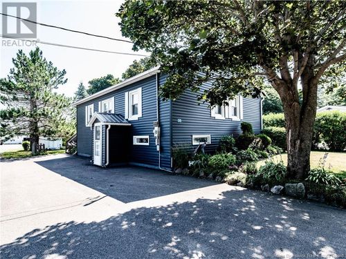120 Rue Acadie, Richibucto, NB, E4W3V9 | Card Image