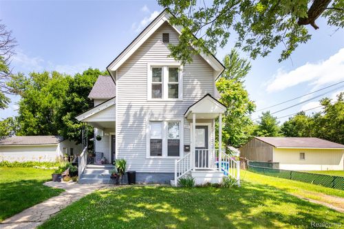 67-61-67 East St, Oxford, MI, 48371-4941 | Card Image