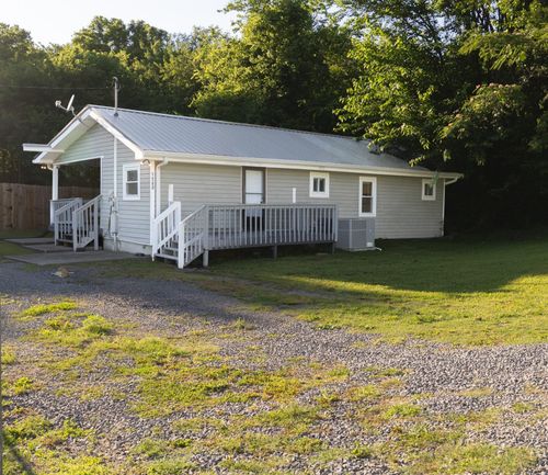 1568 Perry St Se, Cleveland, TN, 37311-3226 | Card Image