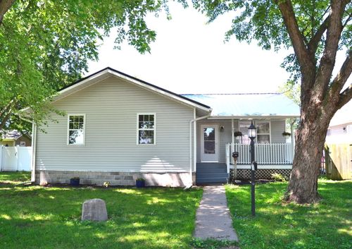 707 Omaha Ave, Lincoln, IL, 62656-1850 | Card Image