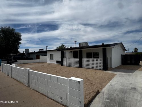 7732 W Mitchell Drive, Phoenix, AZ, 85033 | Card Image