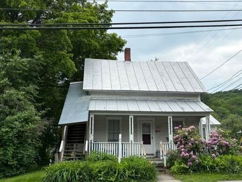 39 Safford St, South Royalton, VT, 05068-6804 | Card Image