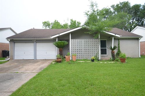 5834 Ludington Dr, Houston, TX, 77035-4215 | Card Image