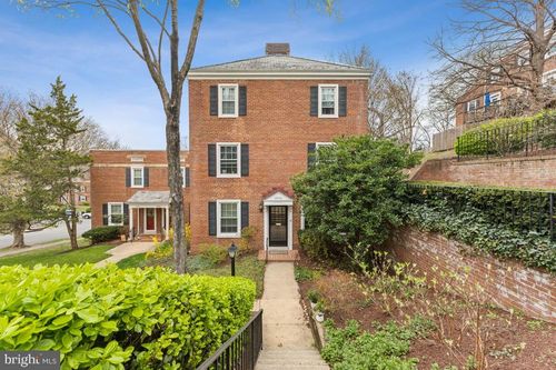 2743 S Buchanan St, ARLINGTON, VA, 22206-1303 | Card Image