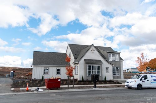 onyx-1560 Slonaker, Moscow, ID, 83843 | Card Image