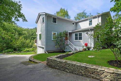 8 Risley Rd, Marblehead, MA, 01945-3736 | Card Image